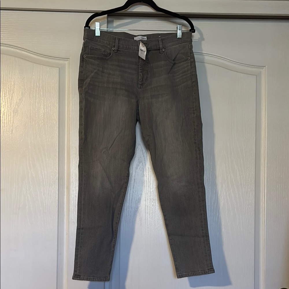 LOFT Gray Skinny Jeans with Sleek Silhouette